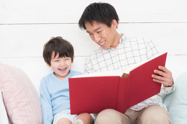 英語で絵本読み聞かせ